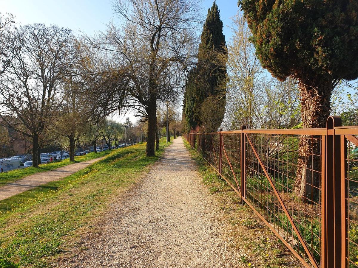 Dimora Rosso San Zeno - Wifi Veloce E Adatto Per Famiglie Verona Exterior foto